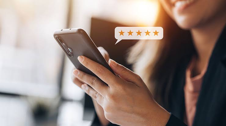 Wann lassen sich Google Bewertungen löschen und welche Voraussetzungen gelten?