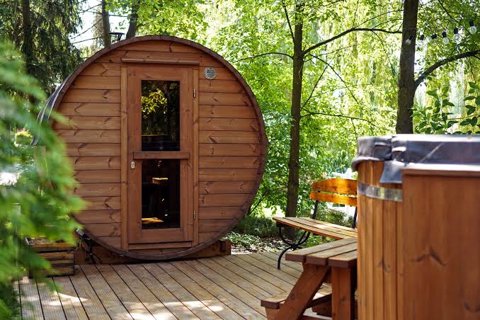 Moderne Außensauna für Garten, Terrasse und individuelle Wellnessbereiche