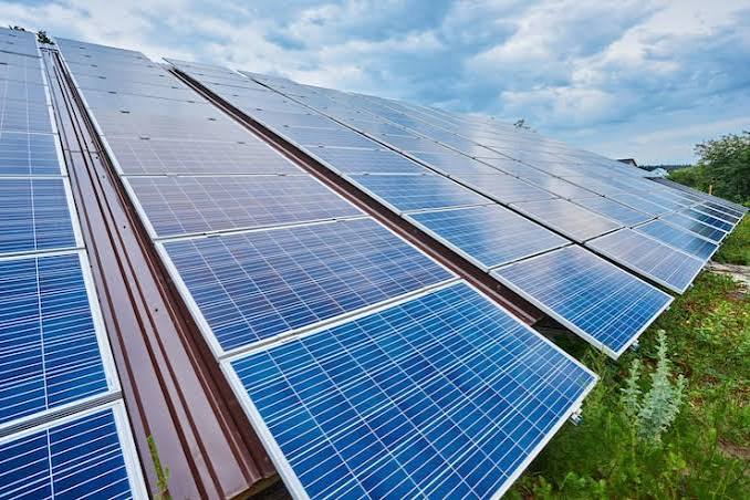 Solartechnik günstig kaufen im Photovoltaik Großhandel für professionelle Installateure